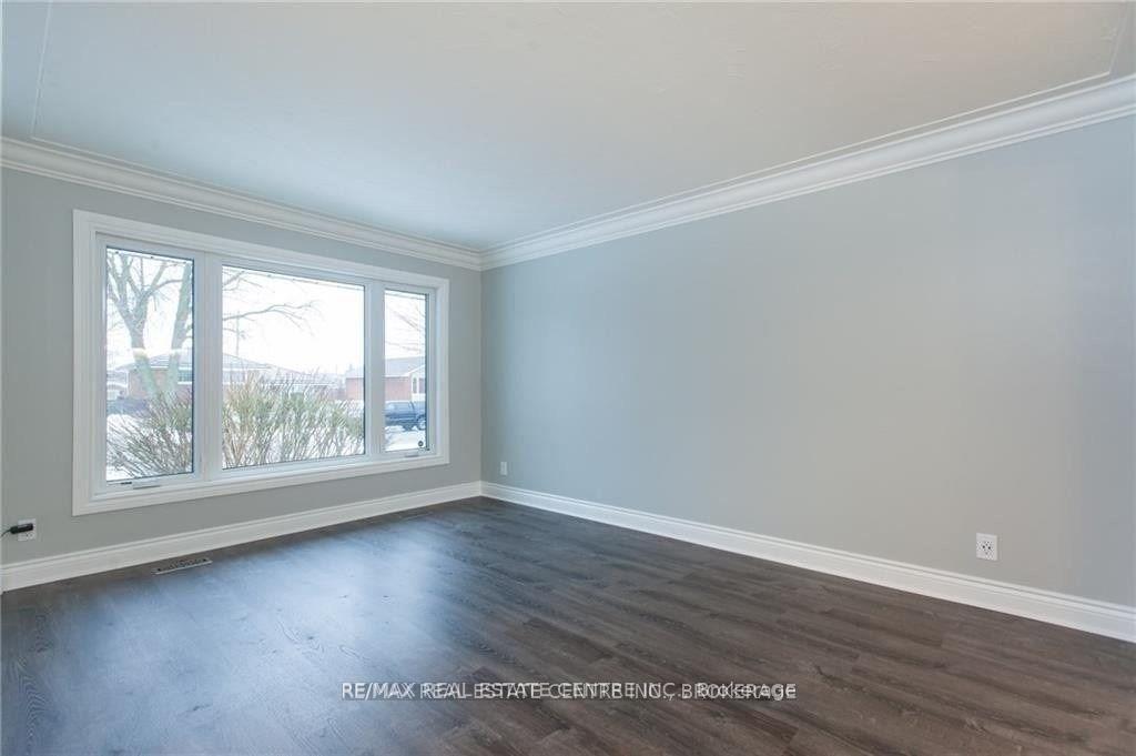 Photo 8 of Unit Upper, 119 Alison Avenue, Cambridge, Alison — HOMEH