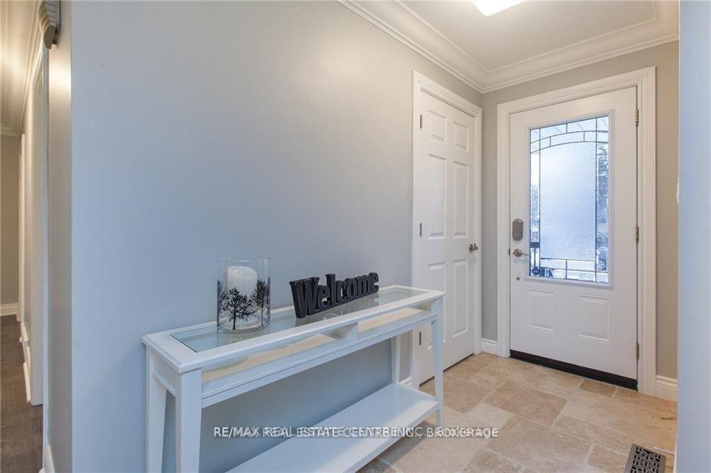 Photo 2 of Unit Upper, 119 Alison Avenue, Cambridge, Alison — HOMEH