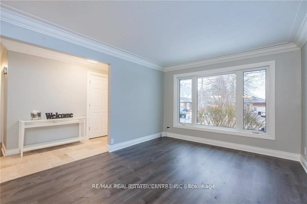 Photo 16 of Unit Upper, 119 Alison Avenue, Cambridge, Alison — HOMEH