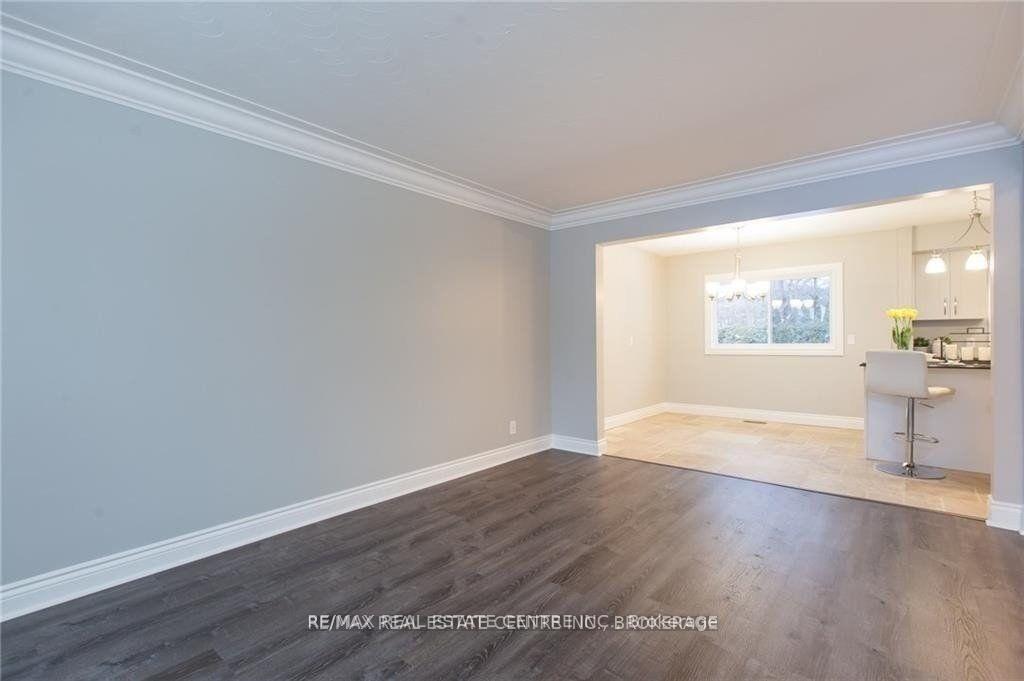 Photo 10 of Unit Upper, 119 Alison Avenue, Cambridge, Alison — HOMEH