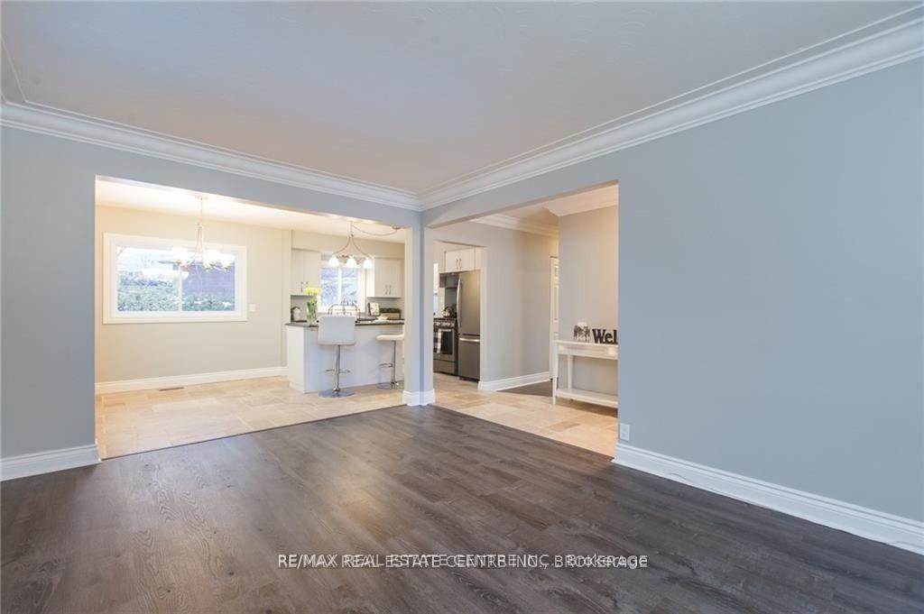 Photo 7 of Unit Upper, 119 Alison Avenue, Cambridge, Alison — HOMEH