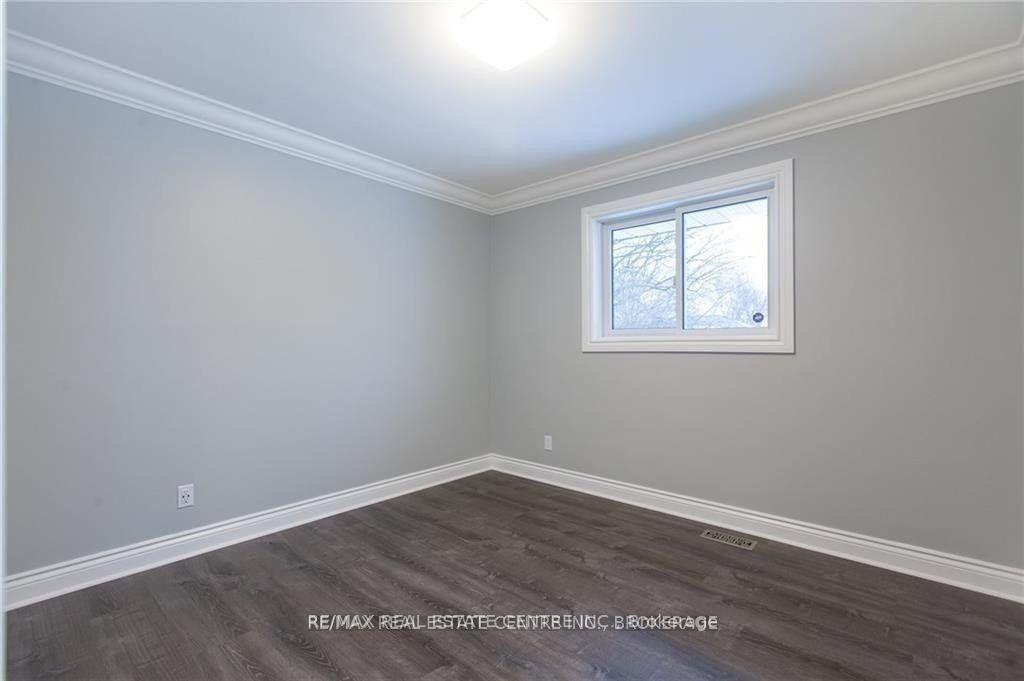 Photo 11 of Unit Upper, 119 Alison Avenue, Cambridge, Alison — HOMEH