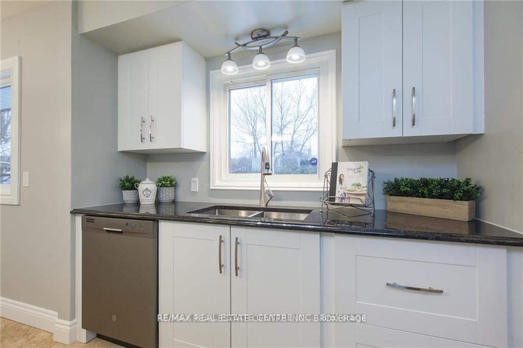 Photo 21 of Unit Upper, 119 Alison Avenue, Cambridge, Alison — HOMEH