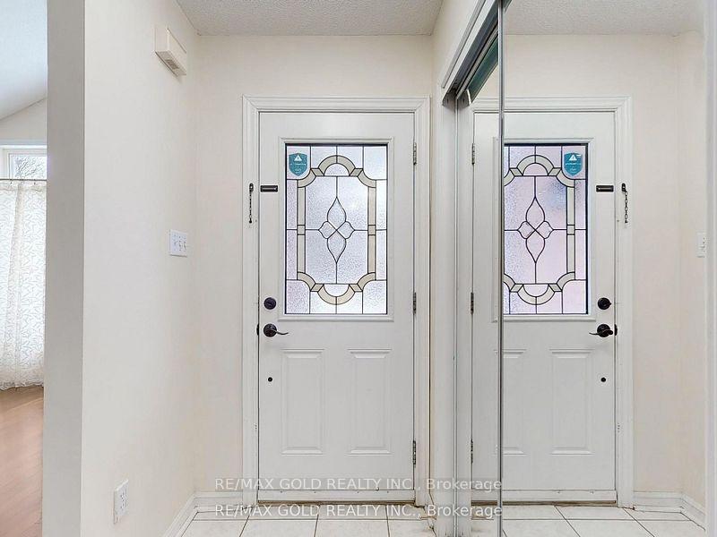 Photo 18 of 5024 Kempling Lane, Burlington, Orchard — HOMEH