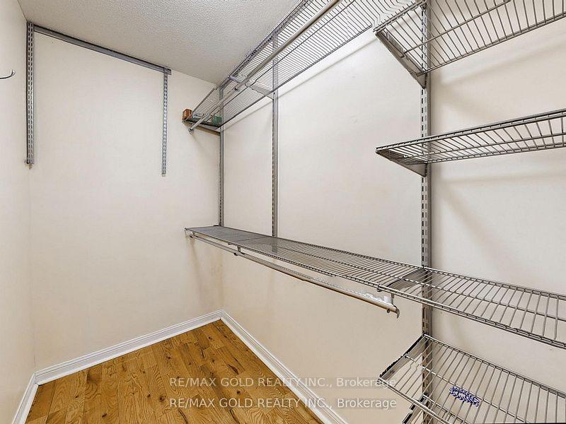 Photo 23 of 5024 Kempling Lane, Burlington, Orchard — HOMEH