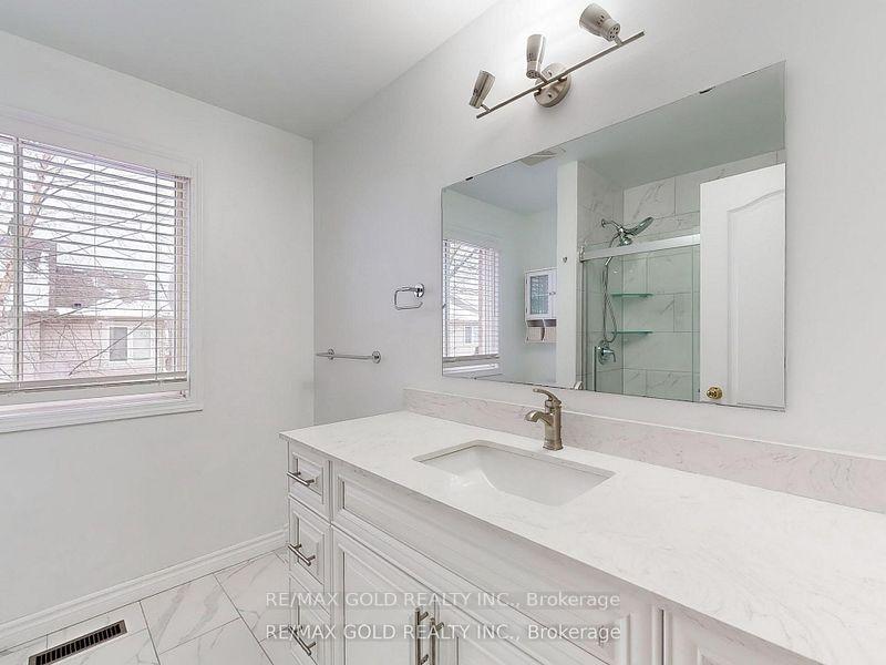 Photo 24 of 5024 Kempling Lane, Burlington, Orchard — HOMEH