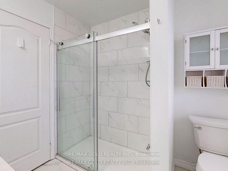 Photo 25 of 5024 Kempling Lane, Burlington, Orchard — HOMEH