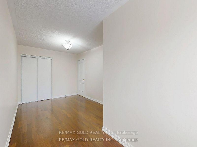 Photo 27 of 5024 Kempling Lane, Burlington, Orchard — HOMEH