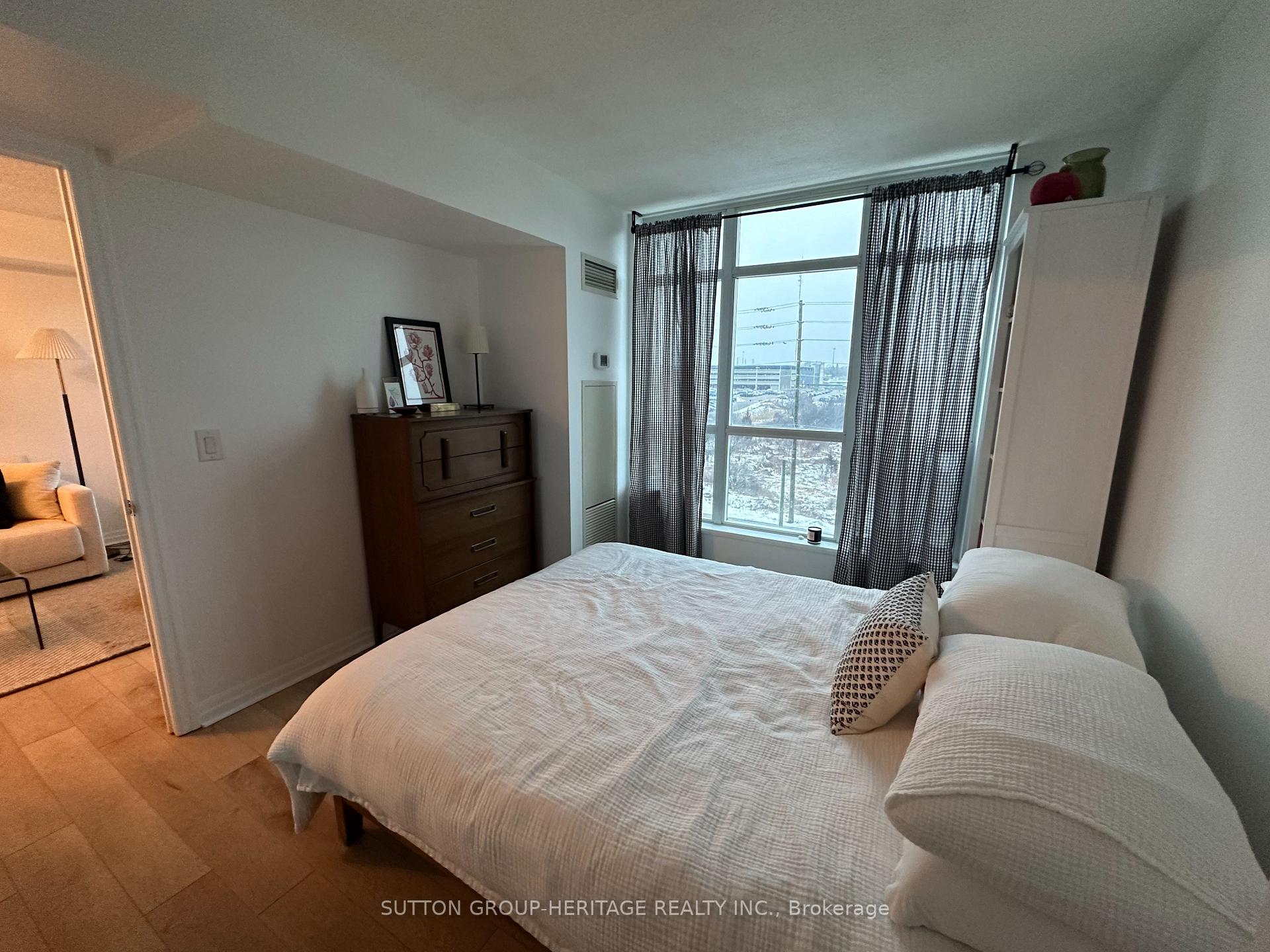 Photo 3 of Unit 506, 1600 Charles Street, Whitby, Port Whitby — HOMEH