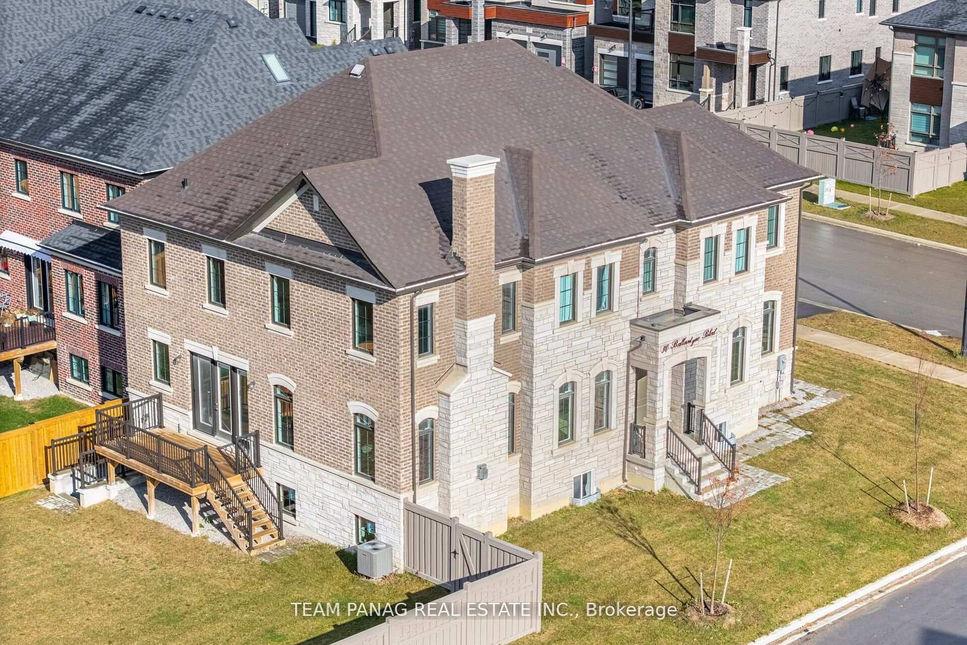 Photo 3 of 30 Ballantyne Boulevard, Vaughan, Vellore Village — HOMEH