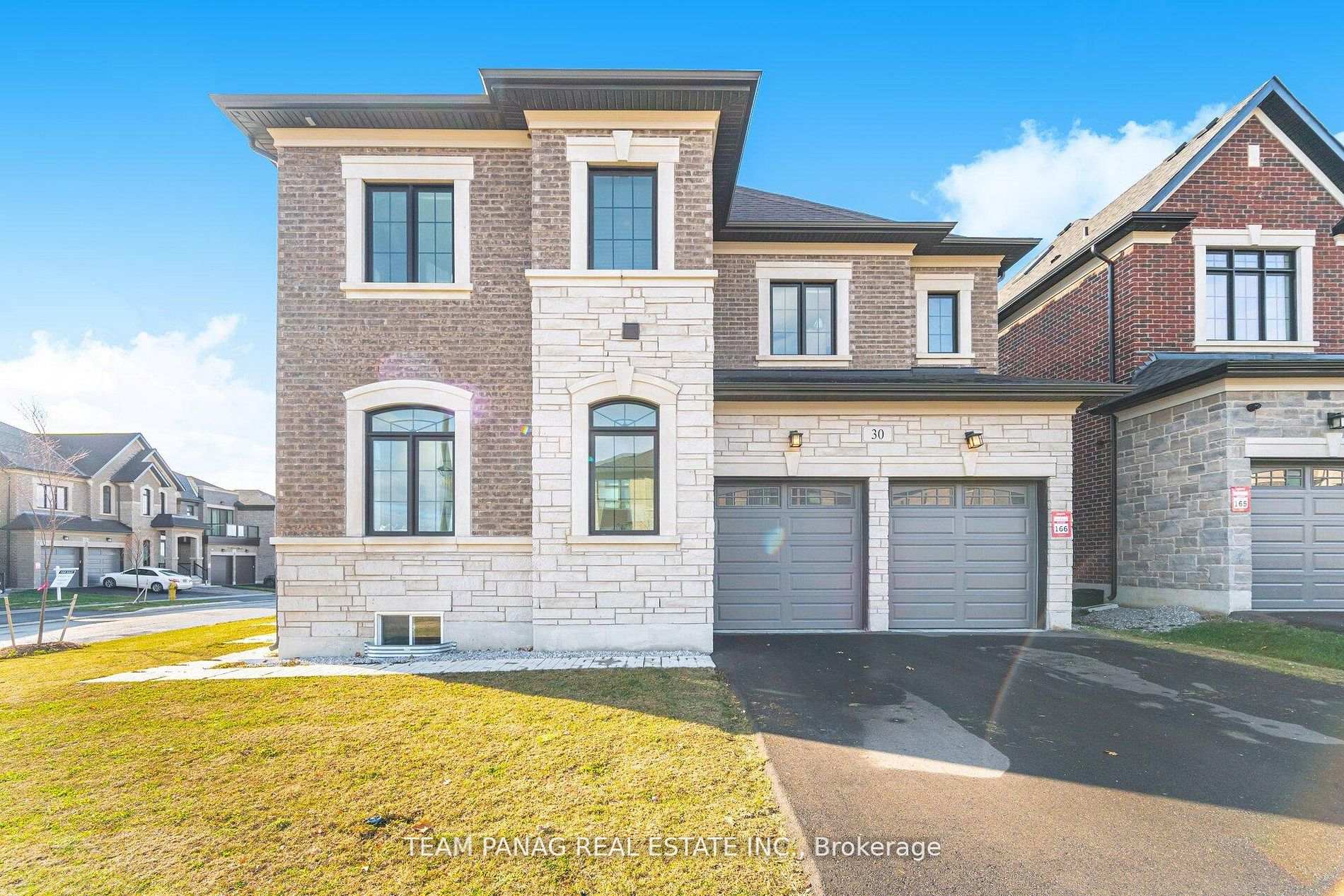 Photo 15 of 30 Ballantyne Boulevard, Vaughan, Vellore Village — HOMEH