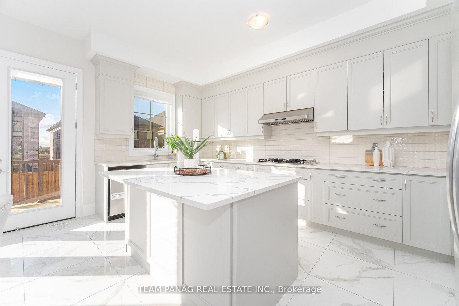 Photo 39 of 30 Ballantyne Boulevard, Vaughan, Vellore Village — HOMEH