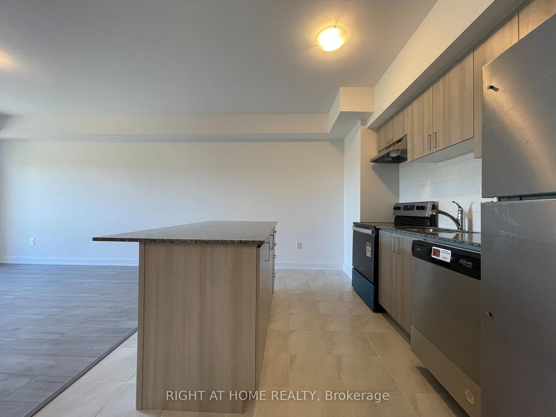 Photo 11 of Unit 204, 1 Chef Lane, Barrie, Rural Barrie Southeast — HOMEH