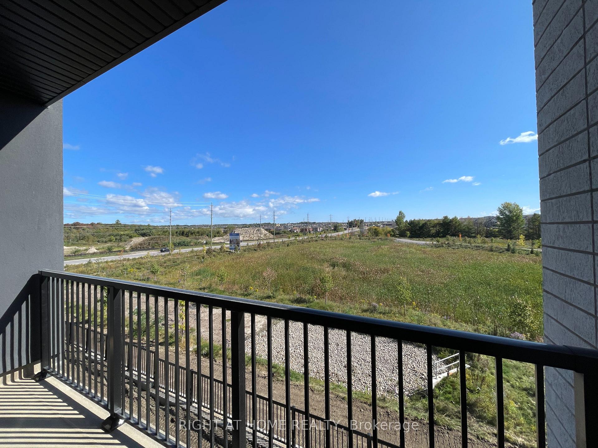Photo 7 of Unit 204, 1 Chef Lane, Barrie, Rural Barrie Southeast — HOMEH