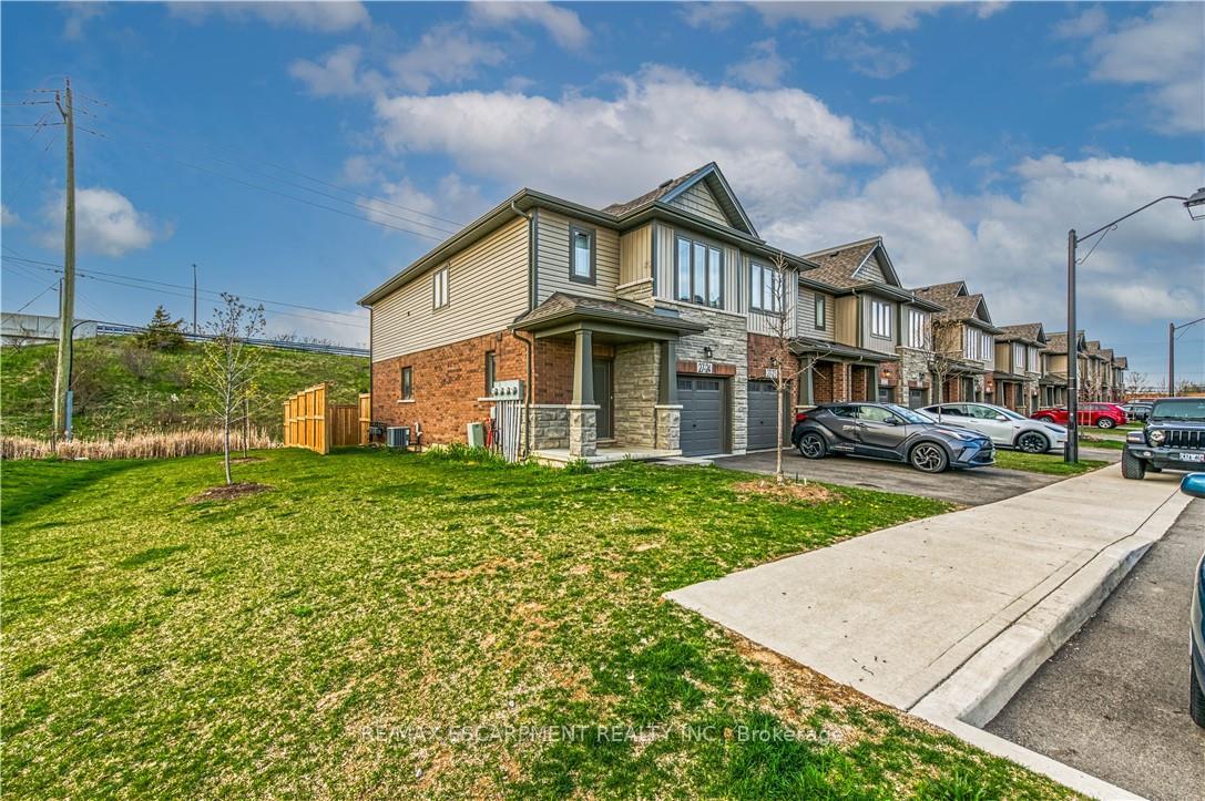 Photo 11 of Unit 24, 27 Rachel Drive, Hamilton, Winona Park — HOMEH