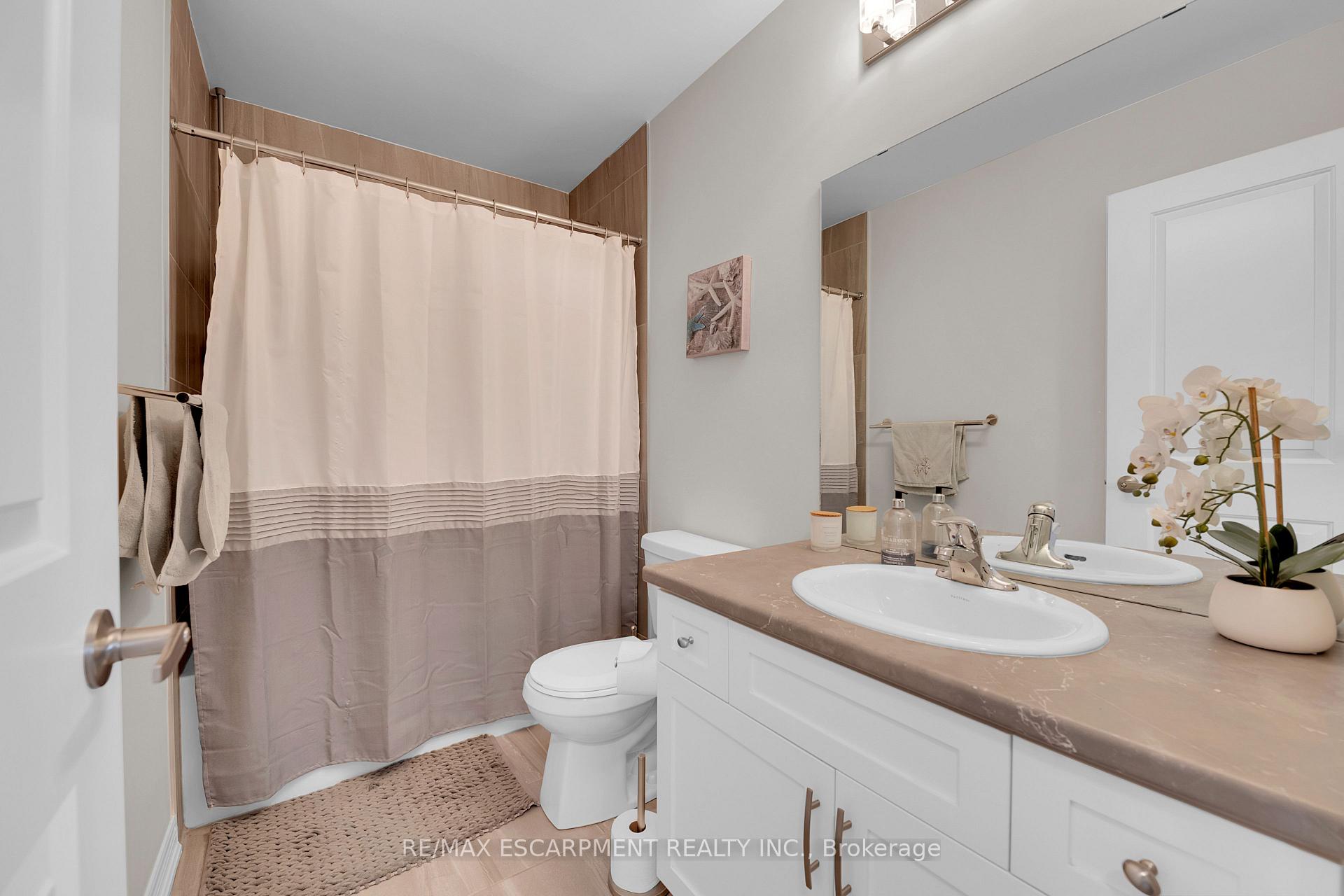 Photo 10 of Unit 24, 27 Rachel Drive, Hamilton, Winona Park — HOMEH