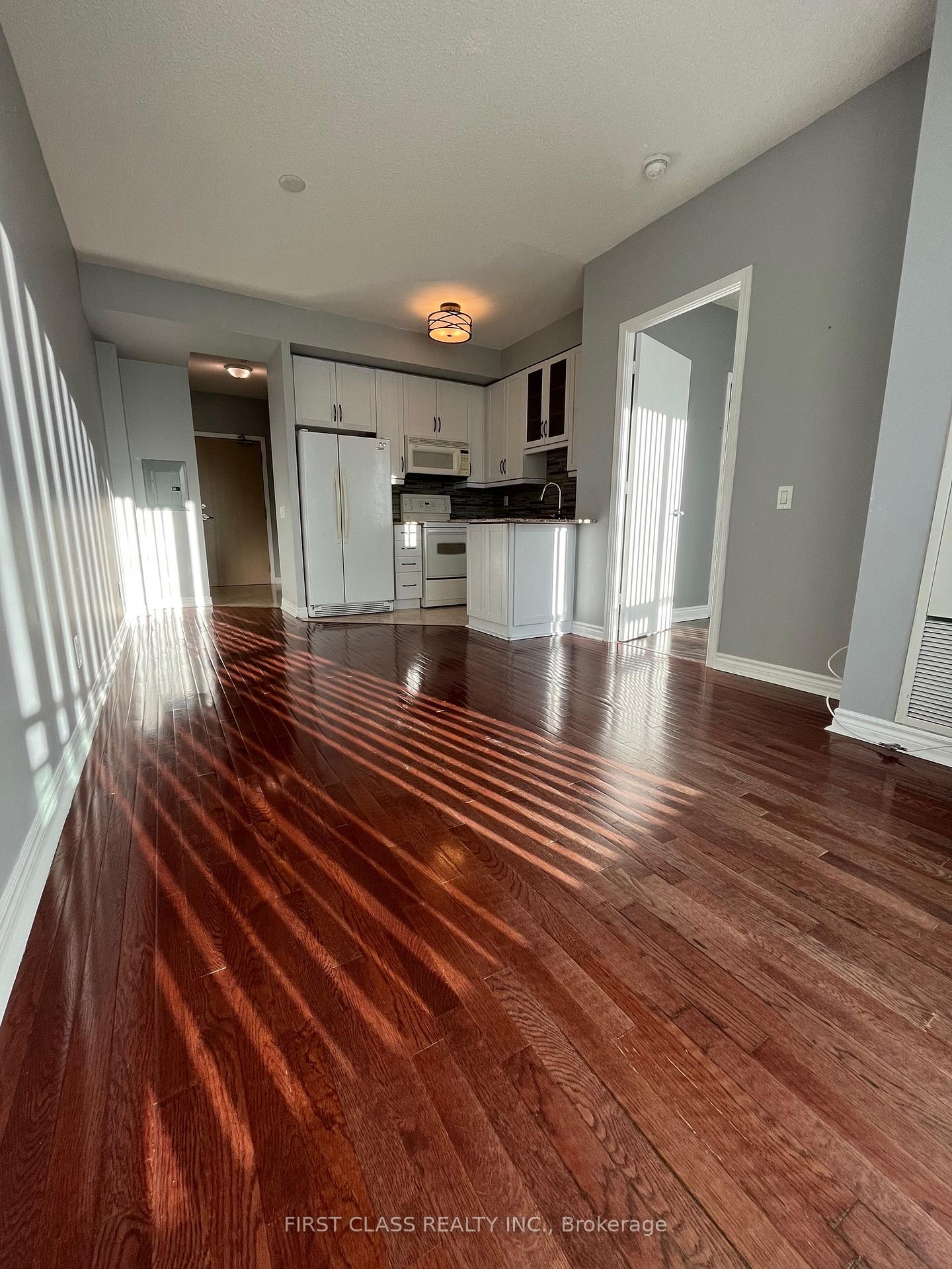 Front of Unit 1012, 60 Byng Avenue