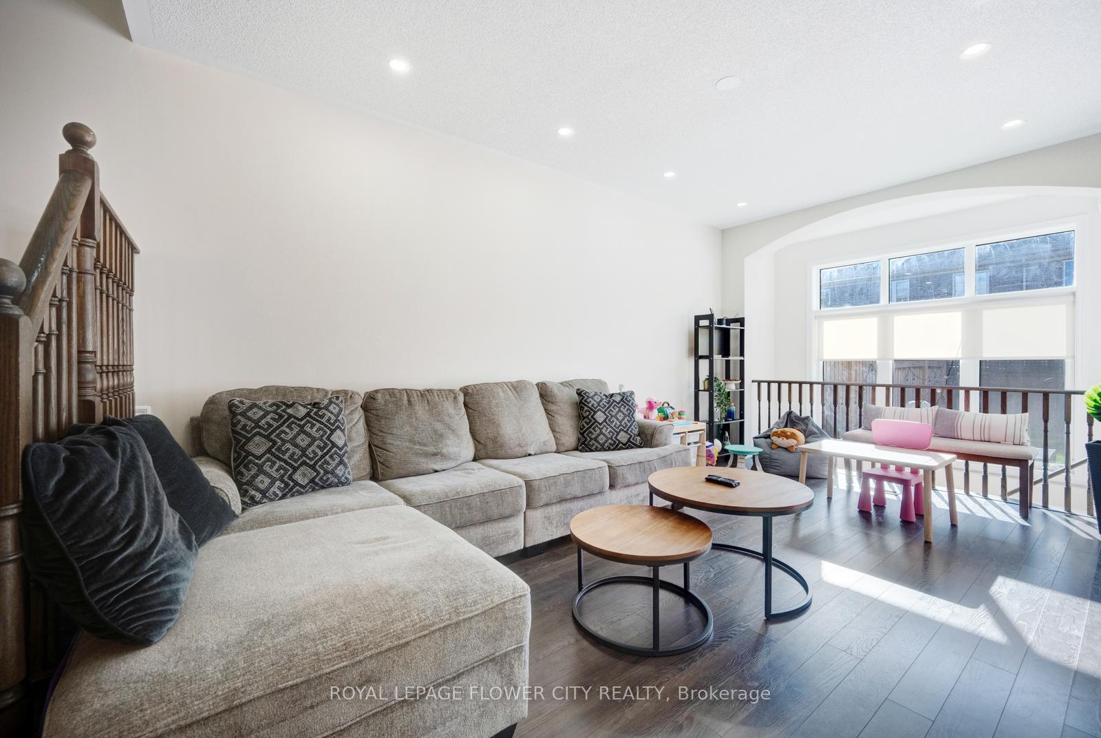 Photo 3 of 38 Abigail Crescent, Caledon, Rural Caledon — HOMEH