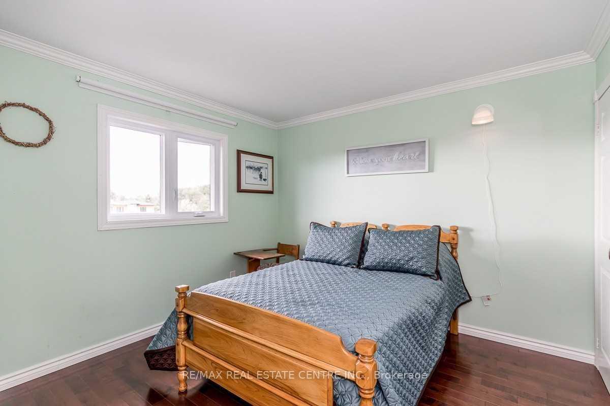 Photo 10 of Unit Upper, 39 Mcmillan Crescent, Barrie, Painswick North — HOMEH