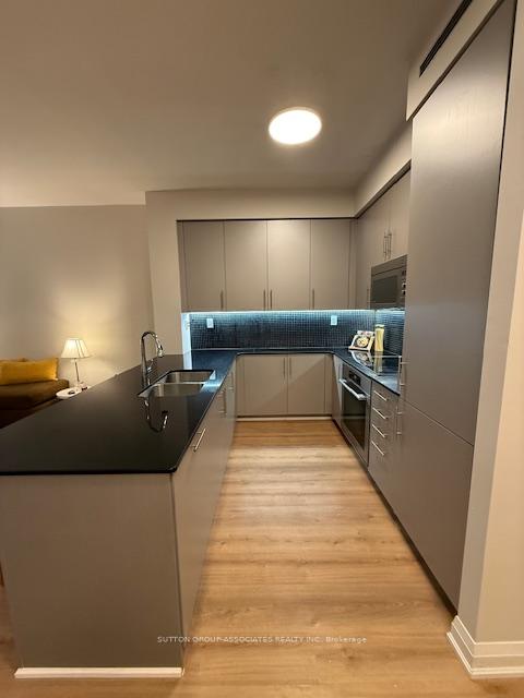 Photo 13 of Unit 402, 1 Bedford Road, Toronto, The Annex — HOMEH