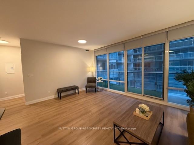 Photo 6 of Unit 402, 1 Bedford Road, Toronto, The Annex — HOMEH