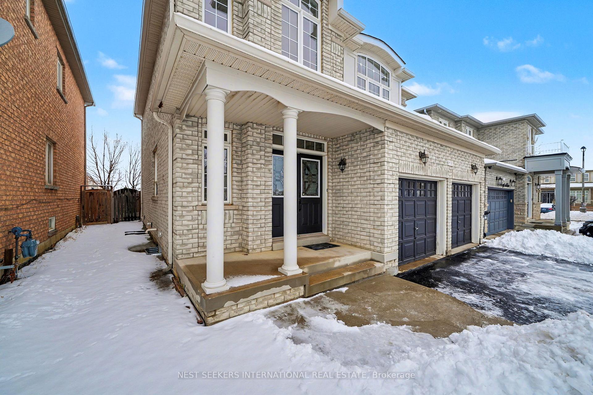Photo 4 of 527 Fernforest Drive, Brampton, Sandringham-Wellington — HOMEH