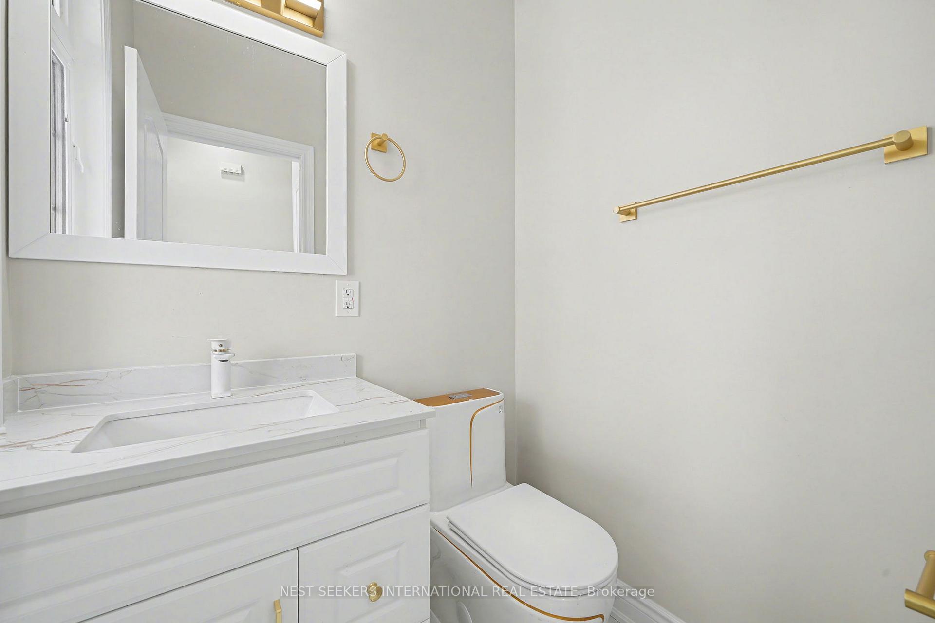 Photo 12 of 527 Fernforest Drive, Brampton, Sandringham-Wellington — HOMEH