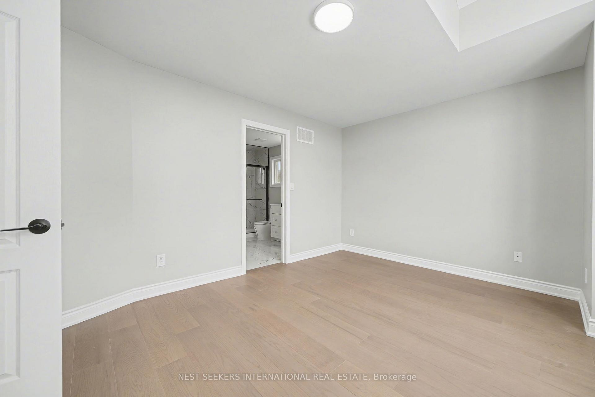 Photo 34 of 527 Fernforest Drive, Brampton, Sandringham-Wellington — HOMEH