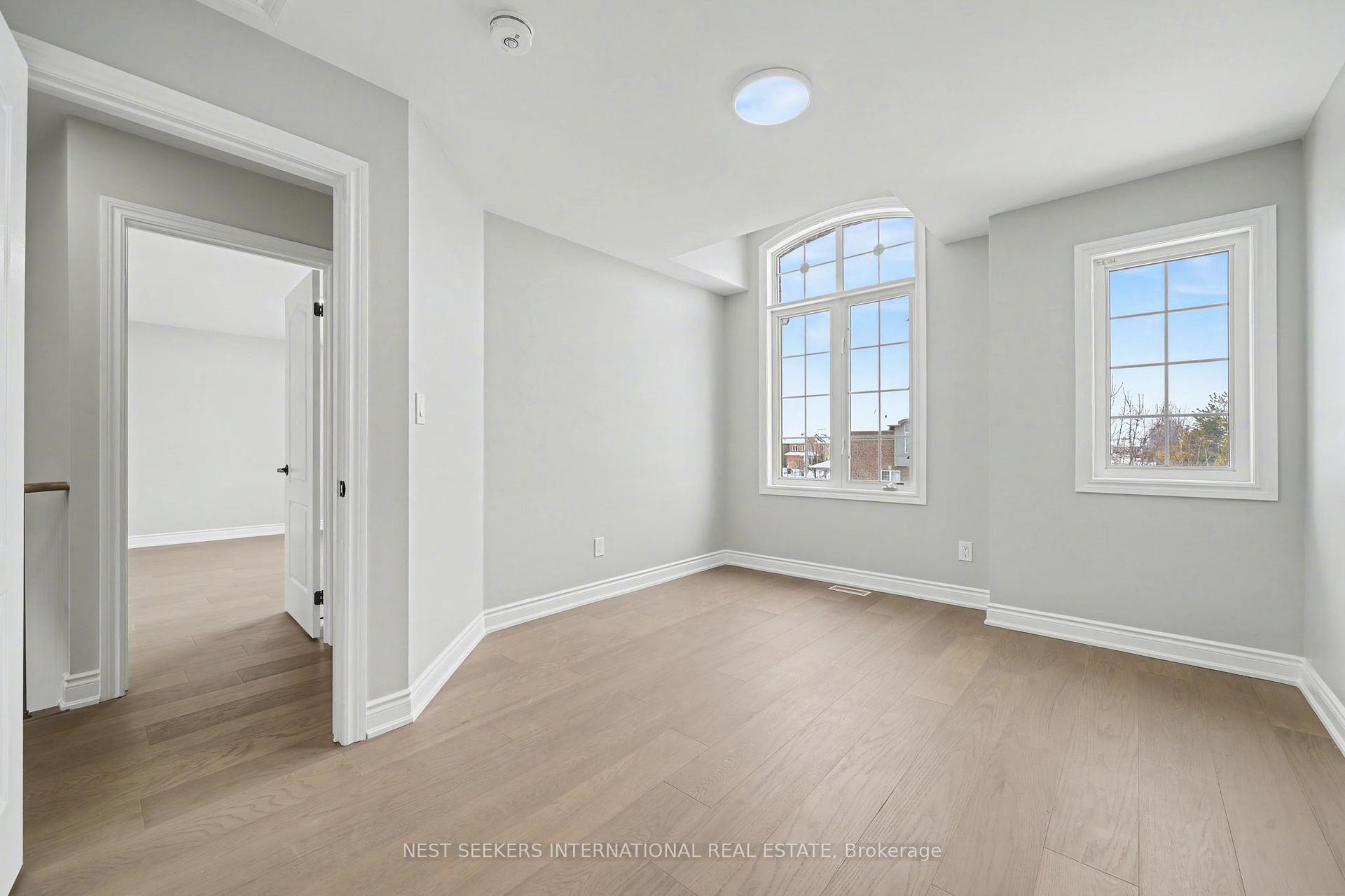 Photo 41 of 527 Fernforest Drive, Brampton, Sandringham-Wellington — HOMEH