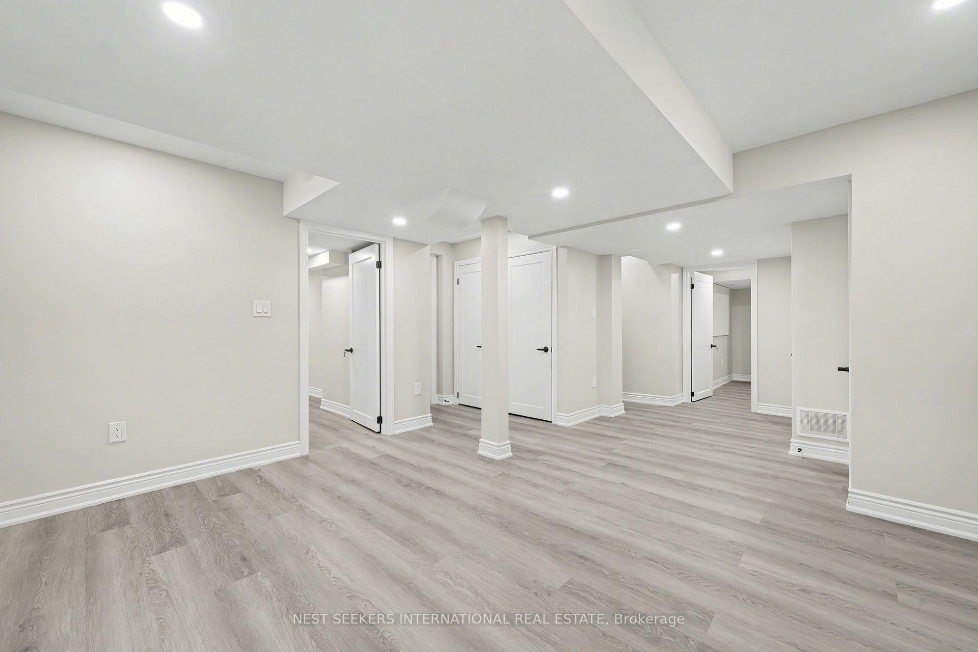 Photo 29 of 527 Fernforest Drive, Brampton, Sandringham-Wellington — HOMEH