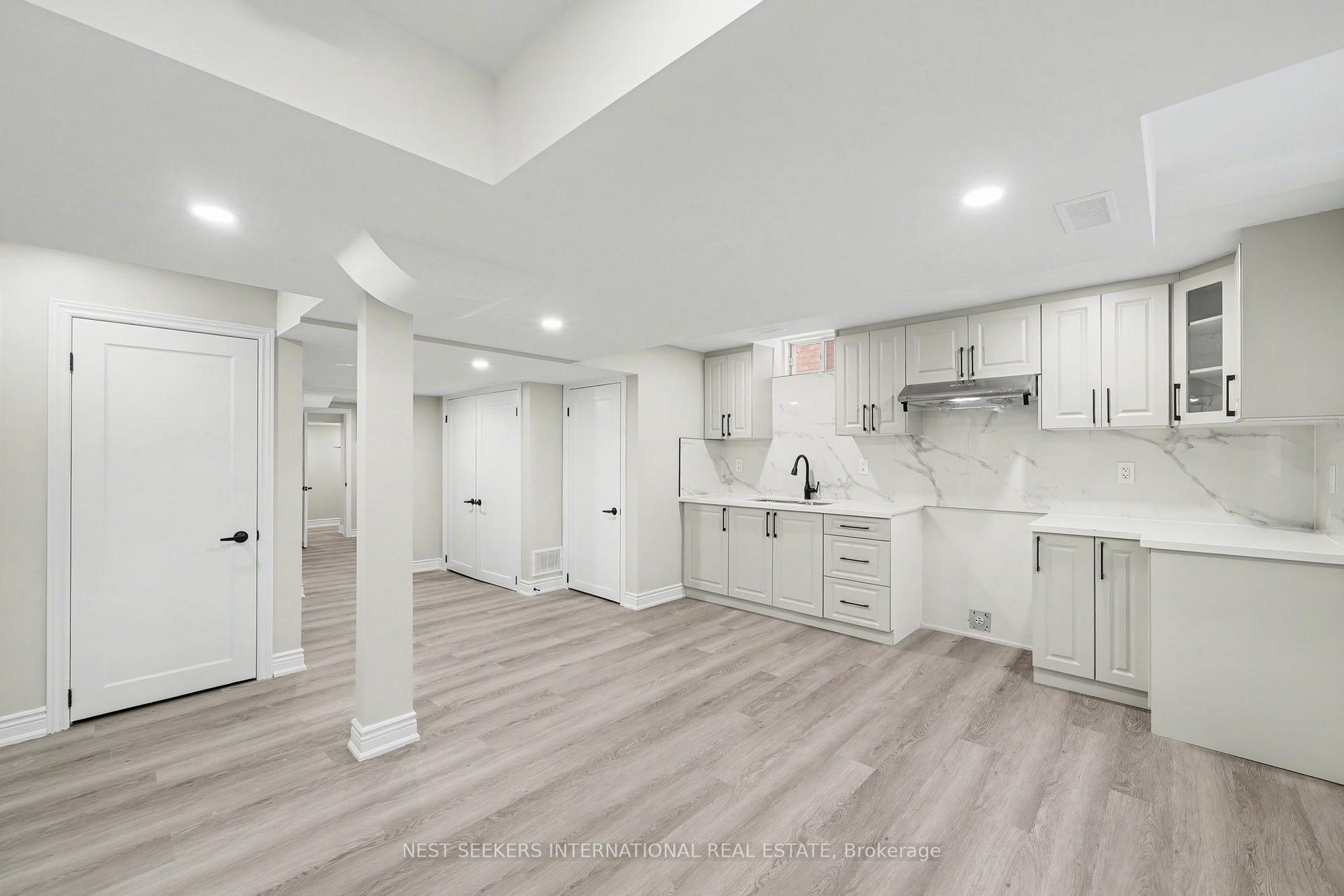 Photo 39 of 527 Fernforest Drive, Brampton, Sandringham-Wellington — HOMEH