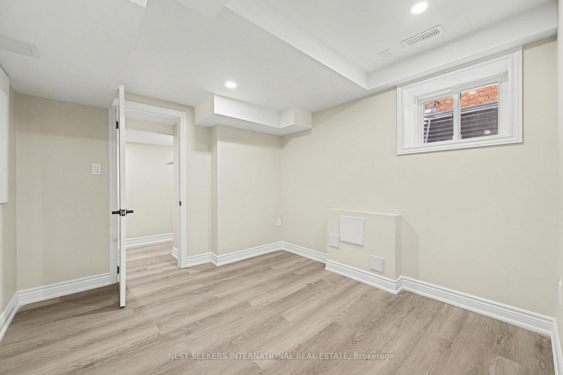 Photo 30 of 527 Fernforest Drive, Brampton, Sandringham-Wellington — HOMEH