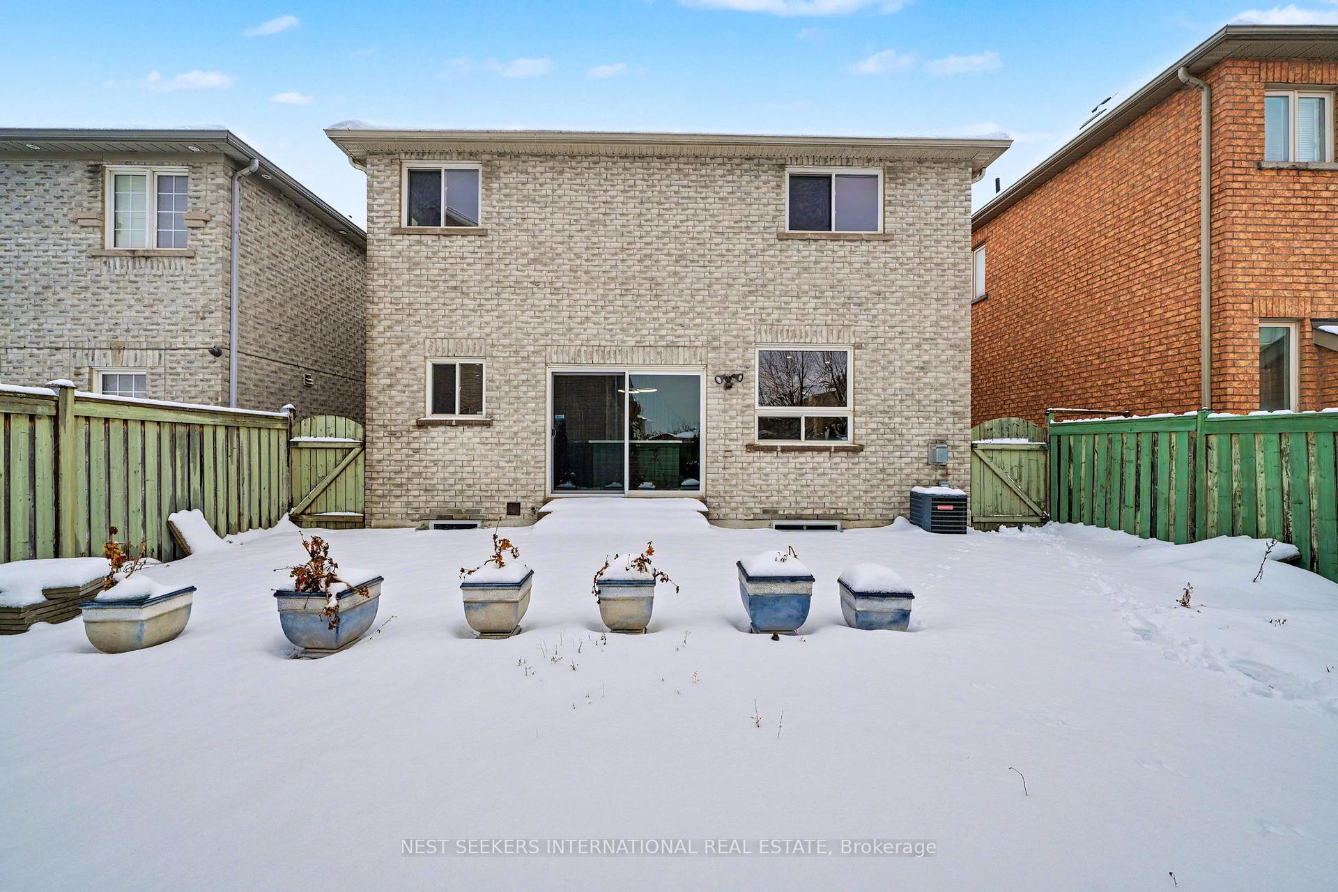 Photo 32 of 527 Fernforest Drive, Brampton, Sandringham-Wellington — HOMEH