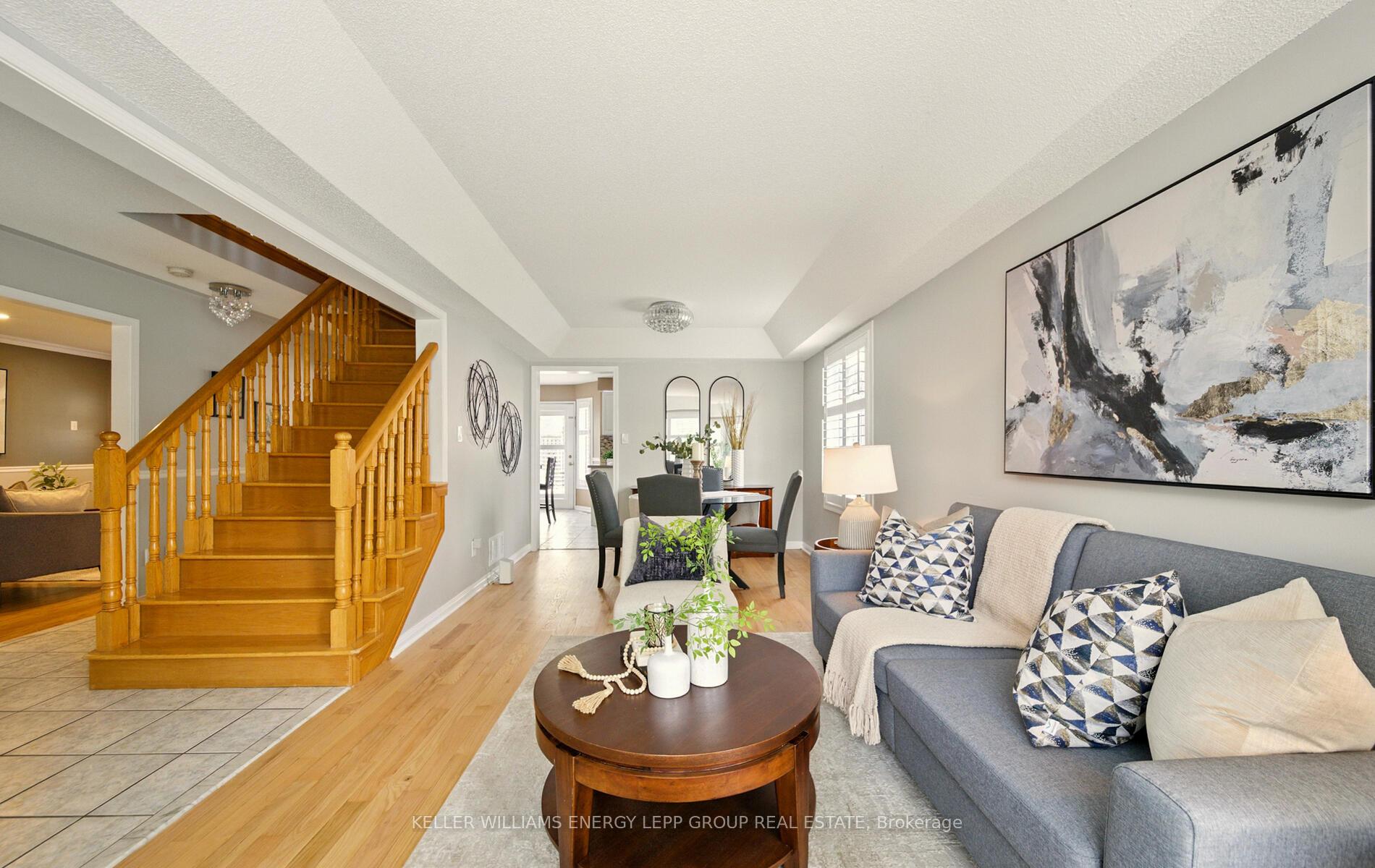 Photo 12 of 92 Padfield Drive, Clarington, Bowmanville — HOMEH