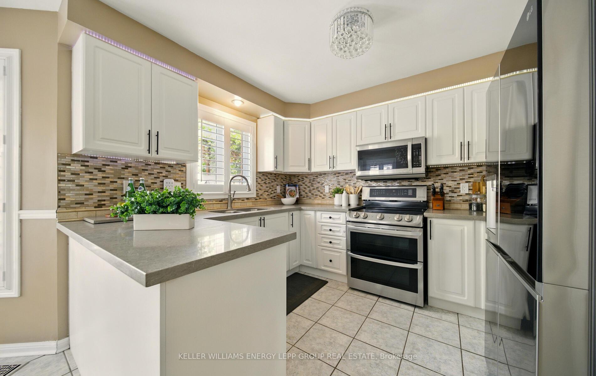 Photo 15 of 92 Padfield Drive, Clarington, Bowmanville — HOMEH