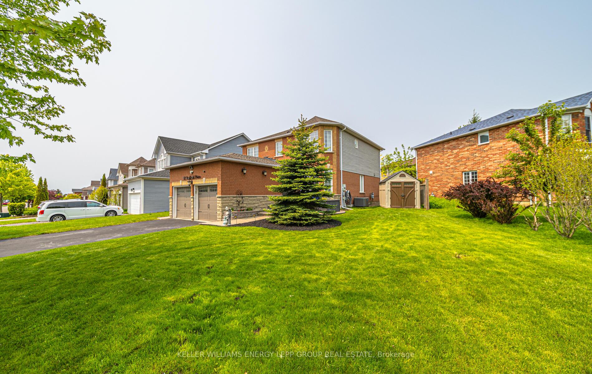 Photo 29 of 92 Padfield Drive, Clarington, Bowmanville — HOMEH