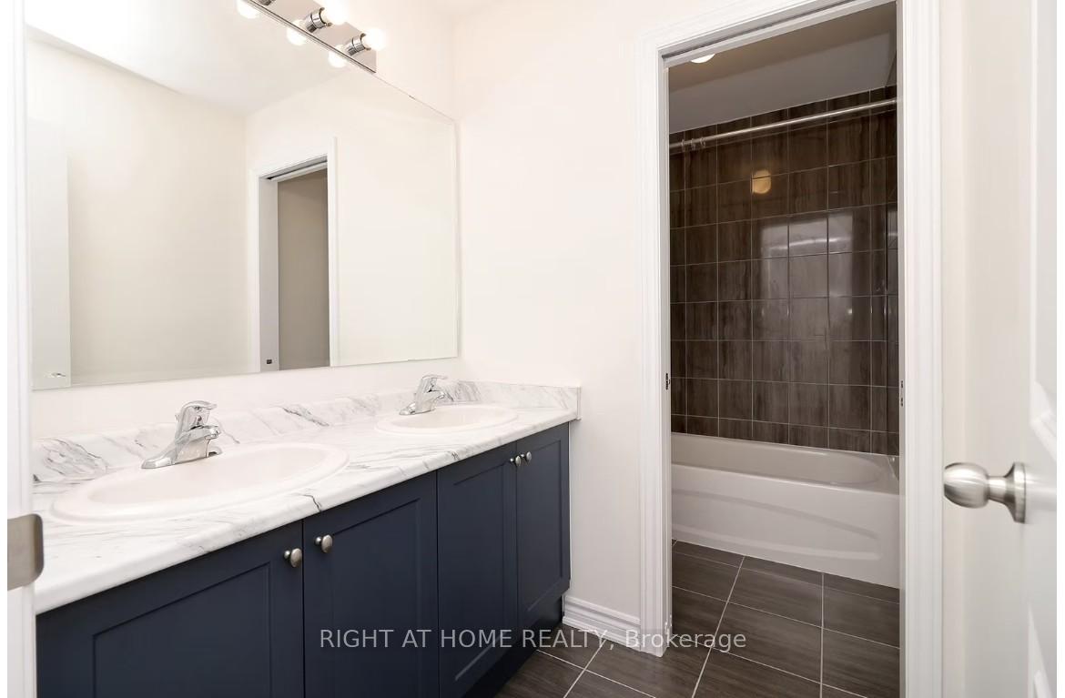 Photo 3 of Unit 11, 383 Dundas Street E, Hamilton, Waterdown — HOMEH