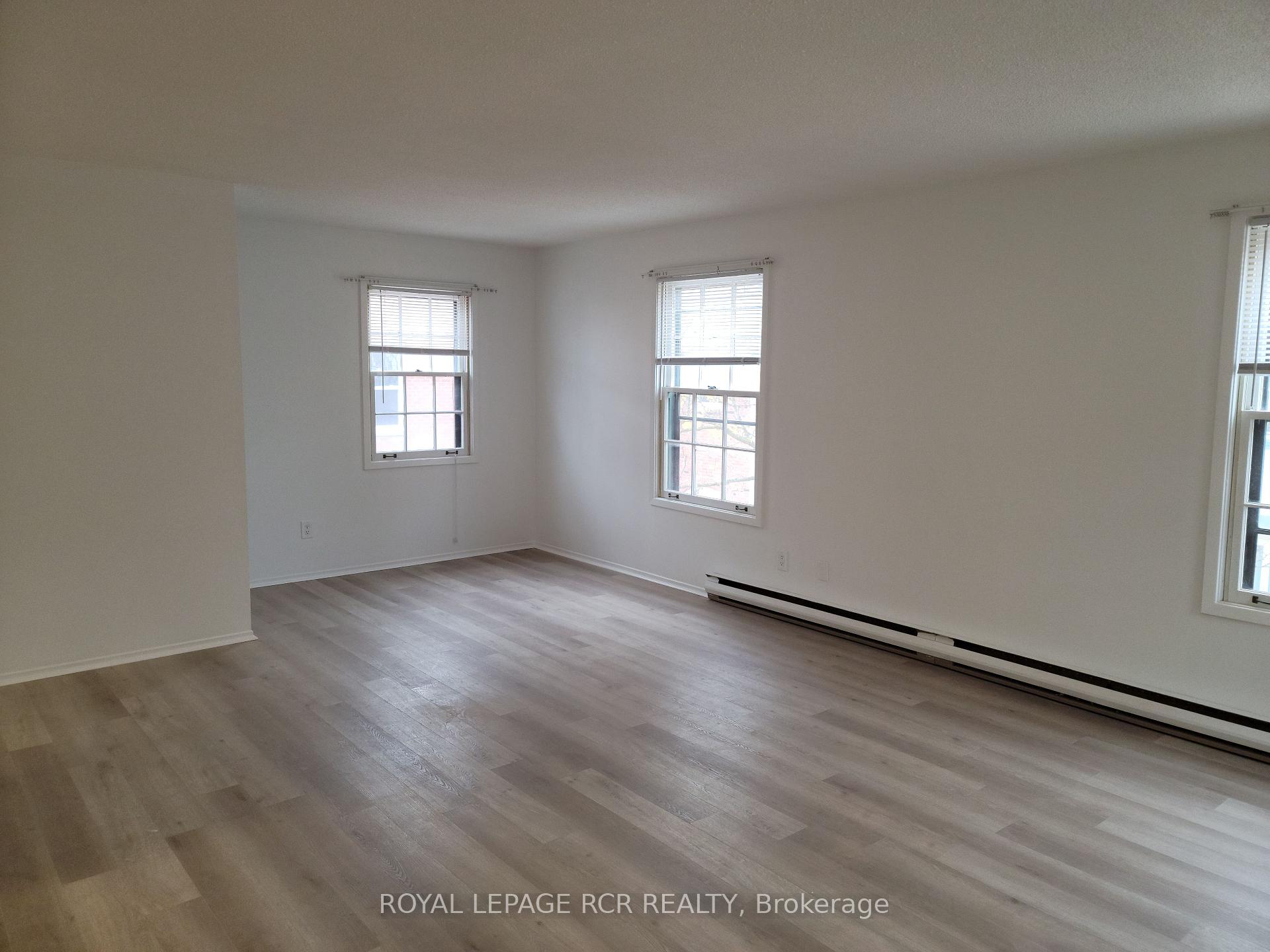 Photo 4 of Unit 224, 2 Orchard Heights, Aurora, Aurora Village — HOMEH