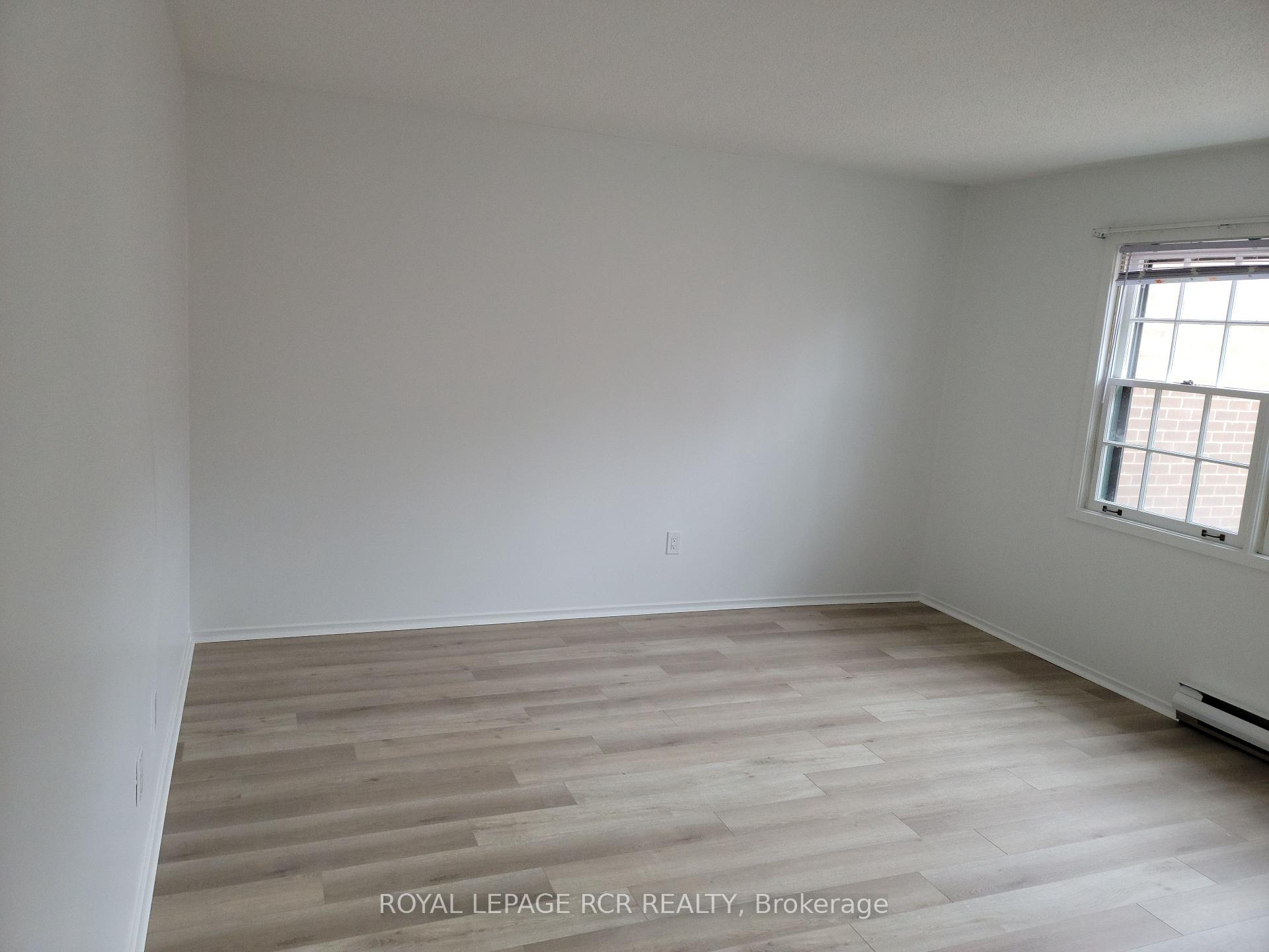 Photo 10 of Unit 224, 2 Orchard Heights, Aurora, Aurora Village — HOMEH
