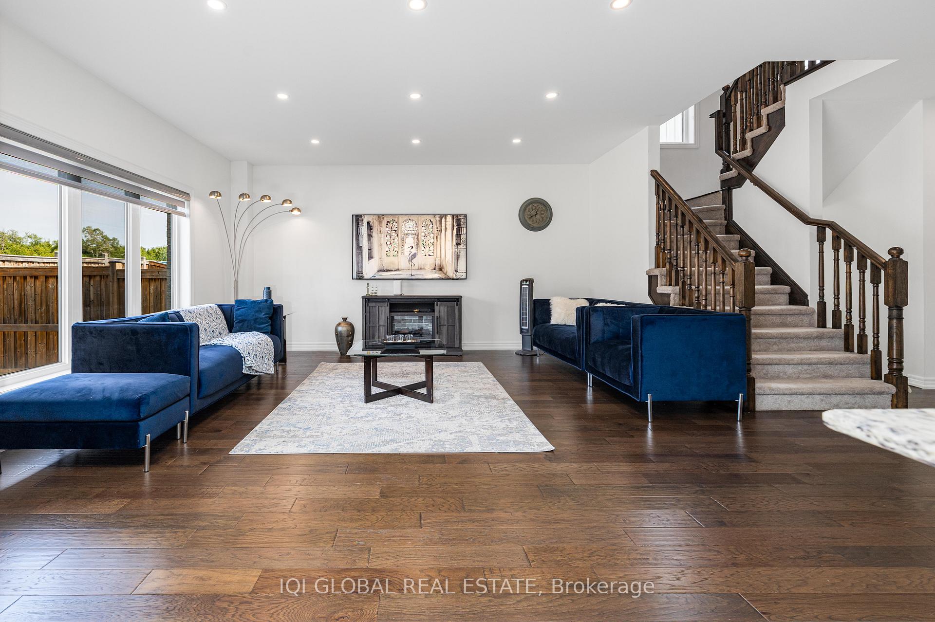 Photo 32 of 191 Bruce Cameron Drive, Clarington, Bowmanville — HOMEH
