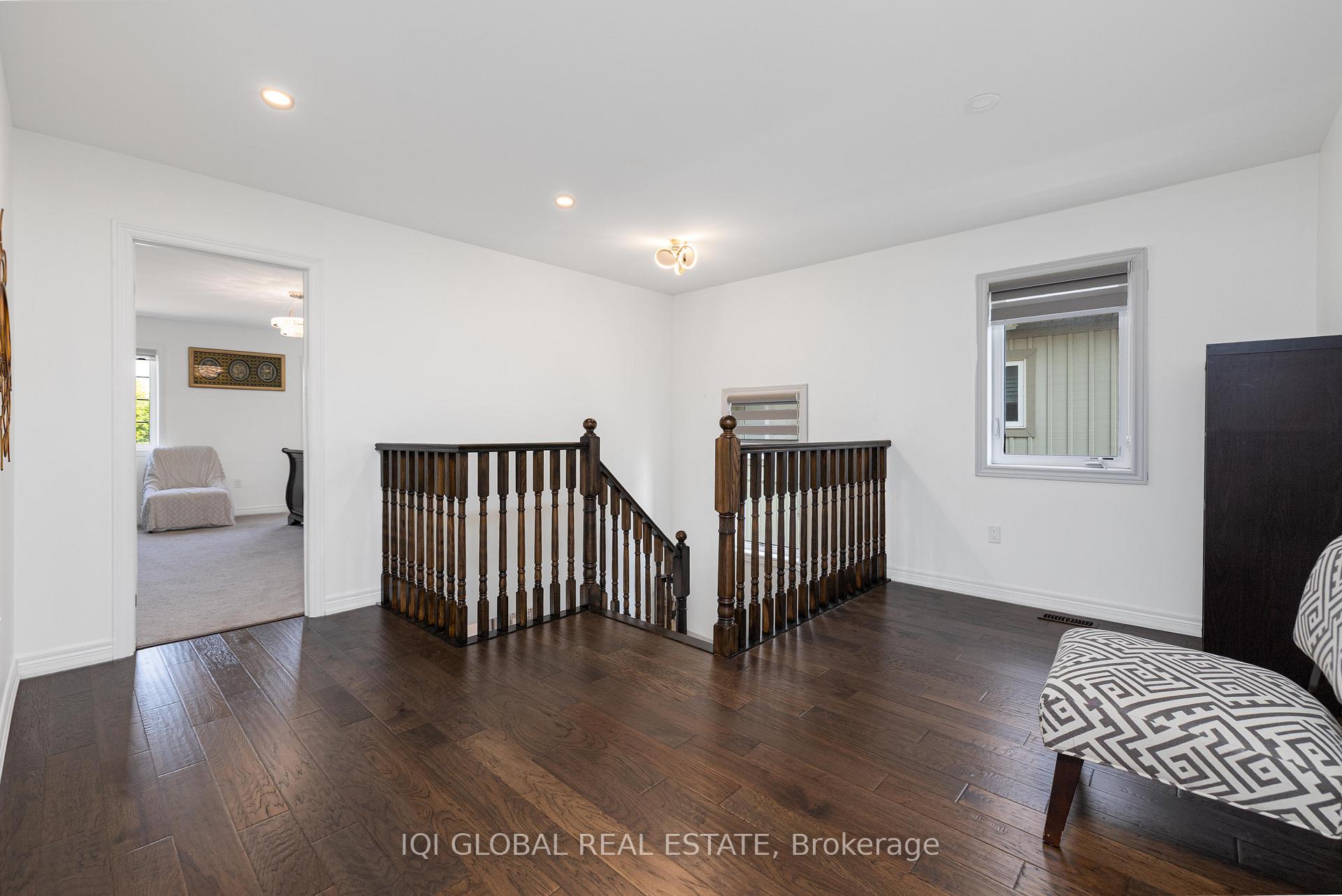 Photo 10 of 191 Bruce Cameron Drive, Clarington, Bowmanville — HOMEH
