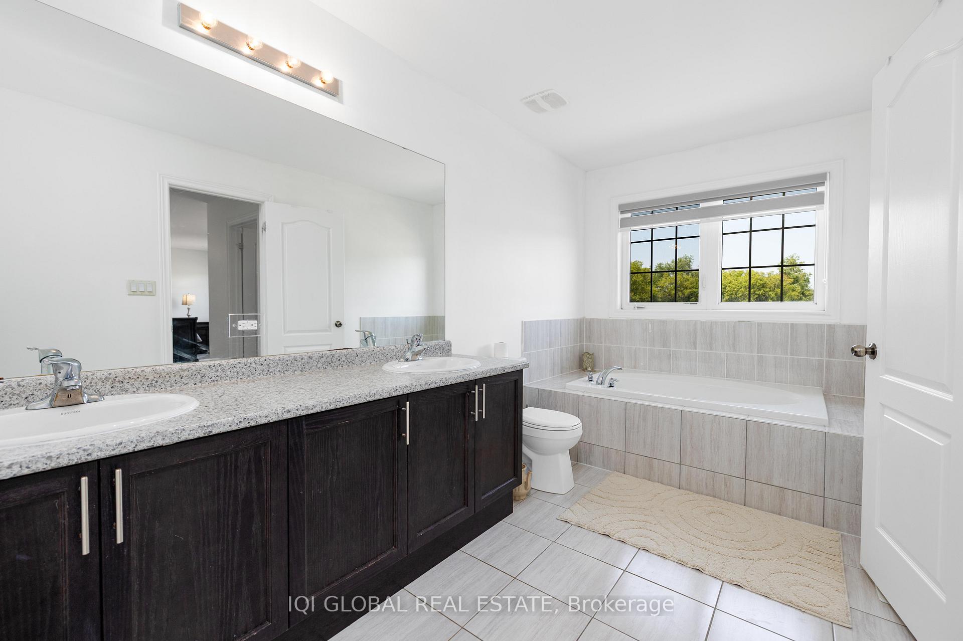 Photo 15 of 191 Bruce Cameron Drive, Clarington, Bowmanville — HOMEH
