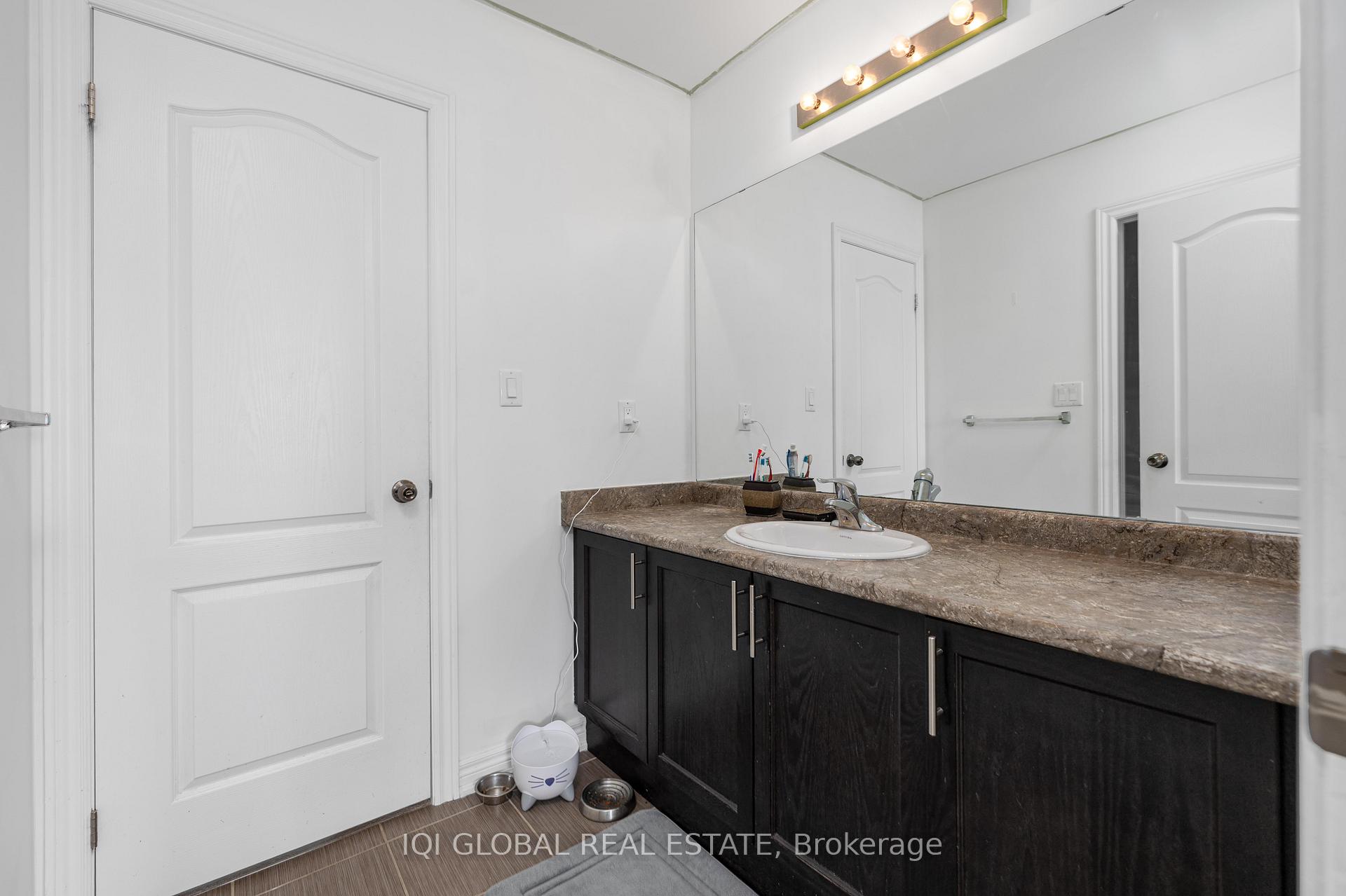 Photo 33 of 191 Bruce Cameron Drive, Clarington, Bowmanville — HOMEH