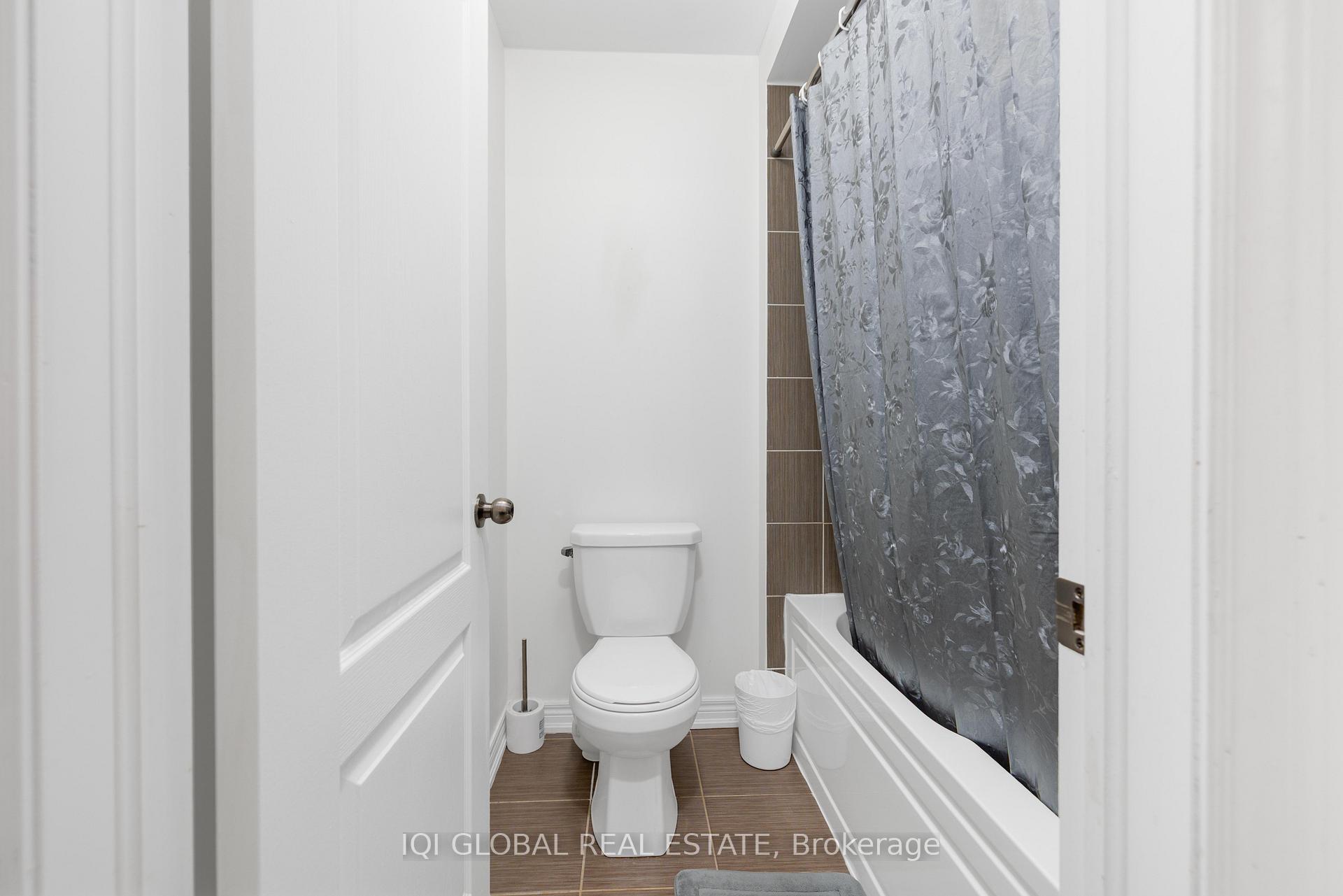 Photo 41 of 191 Bruce Cameron Drive, Clarington, Bowmanville — HOMEH