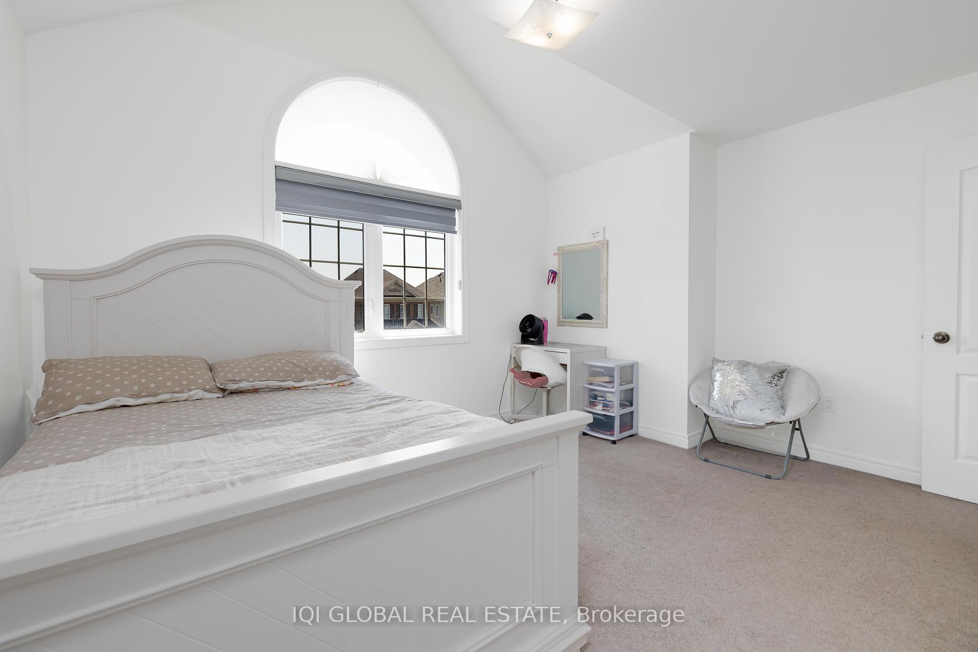 Photo 29 of 191 Bruce Cameron Drive, Clarington, Bowmanville — HOMEH