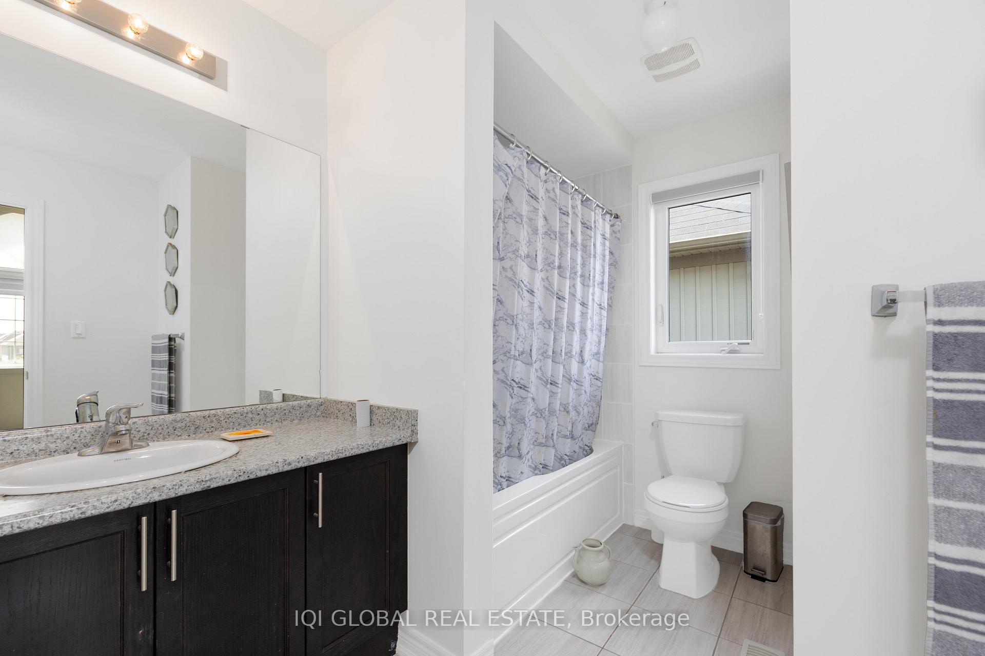 Photo 25 of 191 Bruce Cameron Drive, Clarington, Bowmanville — HOMEH