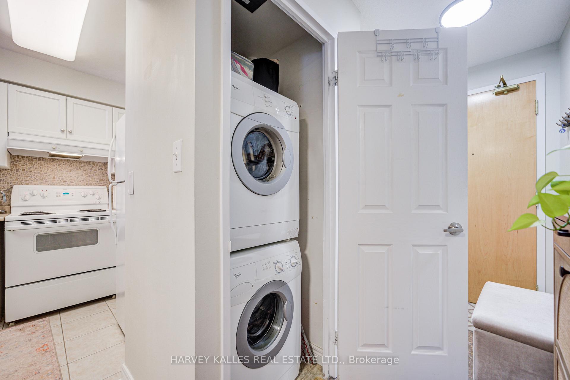 Photo 13 of Unit 902, 43 Eglinton Avenue E, Toronto, Mount Pleasant West — HOMEH