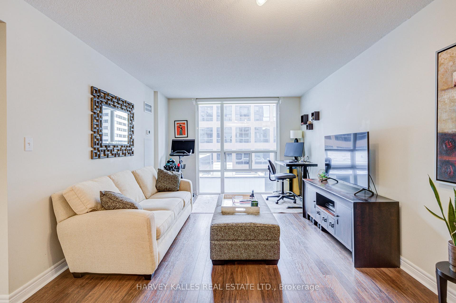 Photo 18 of Unit 902, 43 Eglinton Avenue E, Toronto, Mount Pleasant West — HOMEH