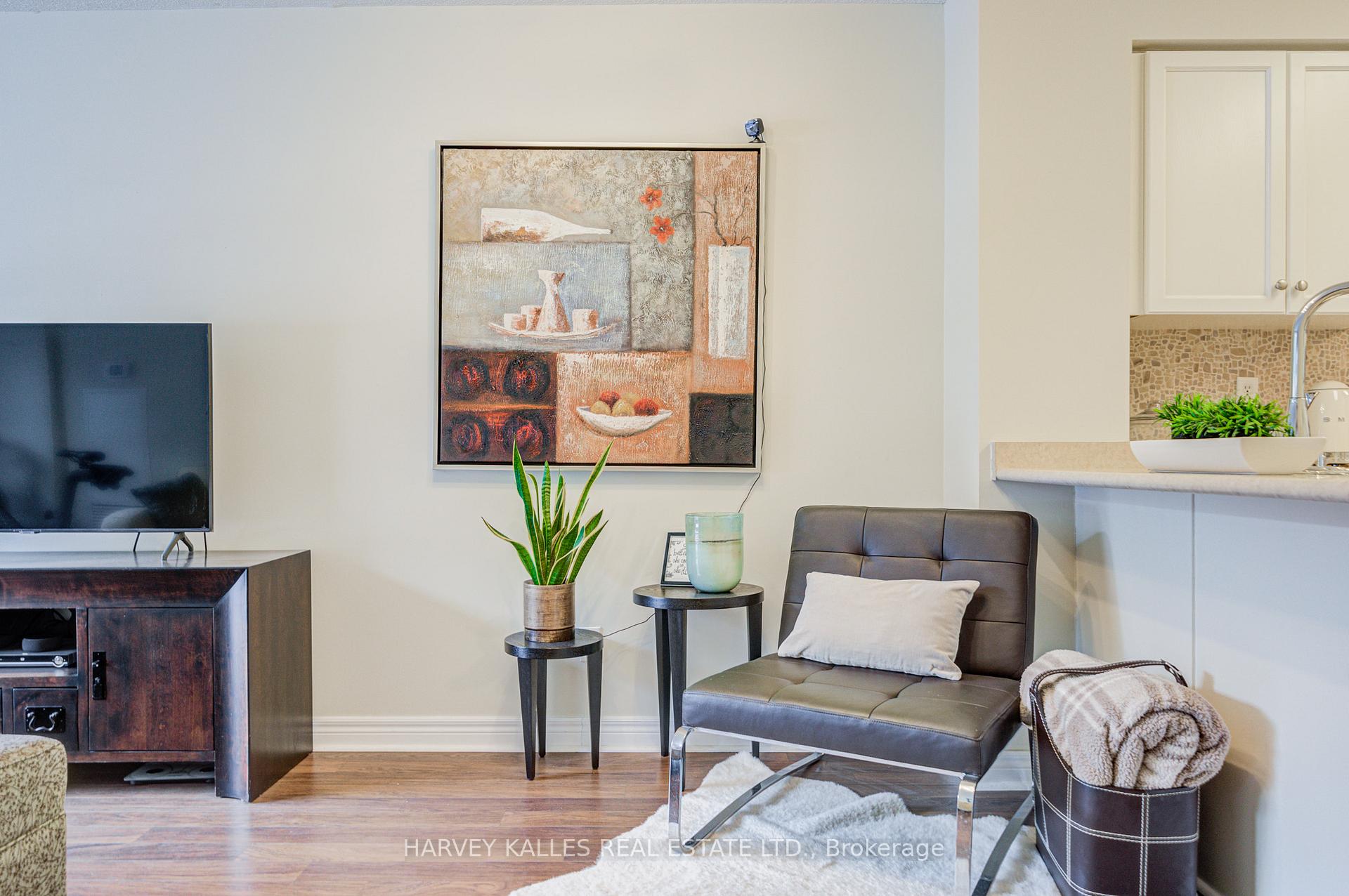 Photo 19 of Unit 902, 43 Eglinton Avenue E, Toronto, Mount Pleasant West — HOMEH