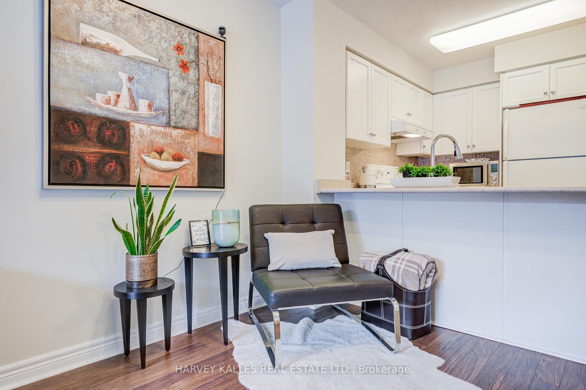 Photo 22 of Unit 902, 43 Eglinton Avenue E, Toronto, Mount Pleasant West — HOMEH